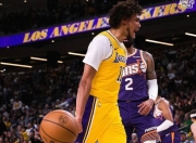 壹号娱乐-包含詹姆斯在湖人比赛中出色防守，逆转引发热议！的词条