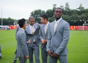 壹号娱乐-达拉斯独行侠训练开放日；今晨远射贴柱引欢呼；葡超在即；团队化学反应显著(达拉斯独行侠球衣)