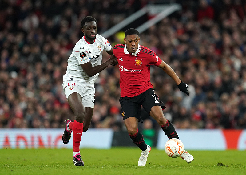  曼联训练开放日，赛前扳平良机引欢呼，法国杯在即，年轻球员得到机会